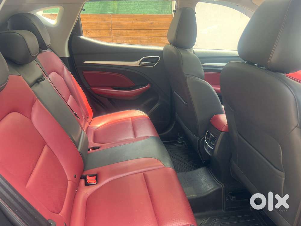 Mg Astor 1.5 Savvy Cvt S Red, 2021, Petrol