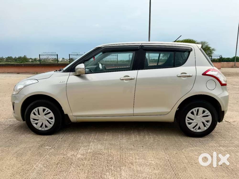 Maruti Suzuki Swift Vxi Optional, 2017, Petrol