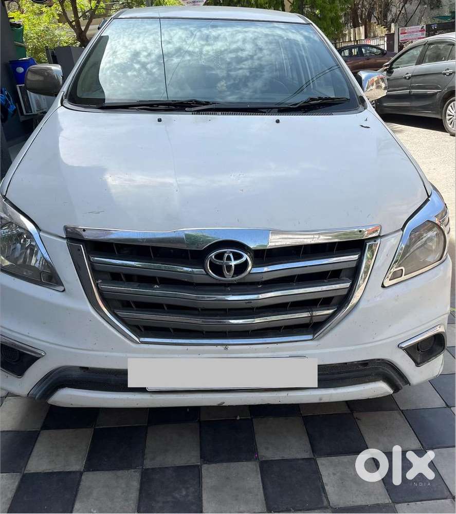 Toyota Innova 2015 Diesel Well Maintained