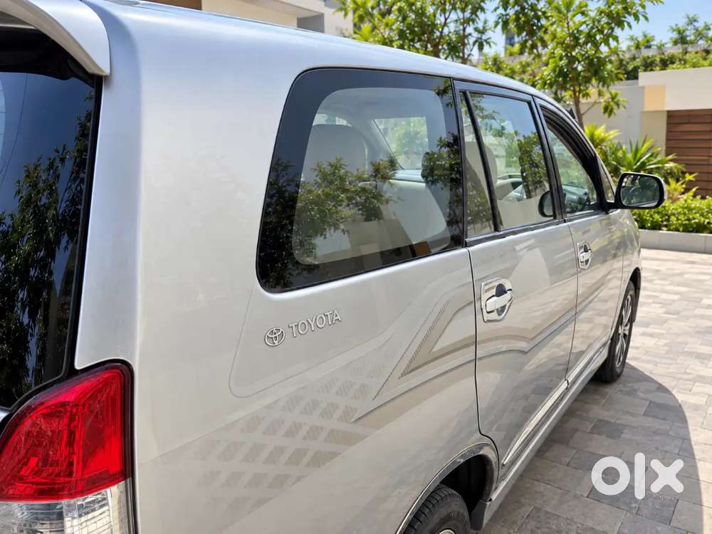 Toyota Innova 2.5 Z 2015