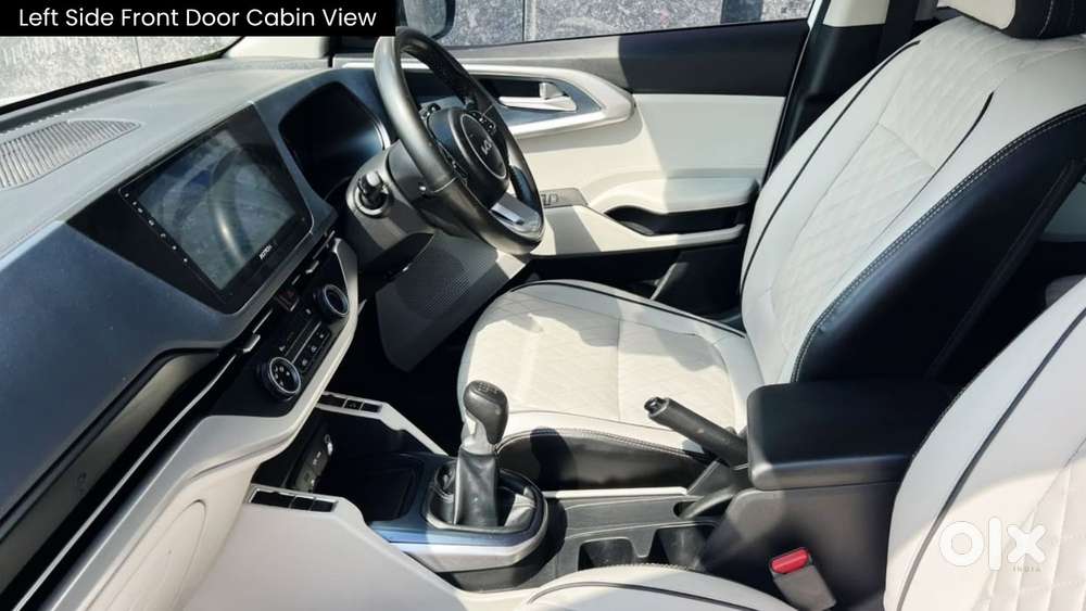 Kia Carens 1.5 Premium 7 Str, 2023, Petrol