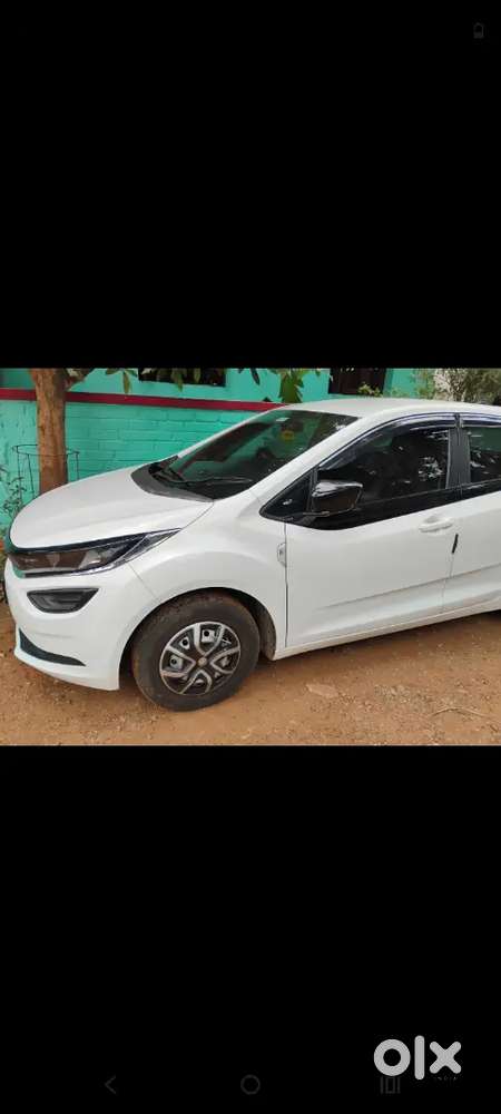 Tata Altroz 2024 Petrol 33500 Km Driven