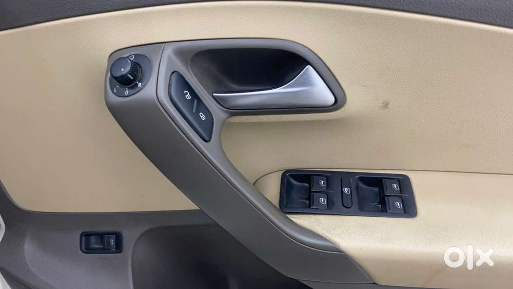 Volkswagen Vento 2010-2013 Petrol Highline At, 2017, Petrol