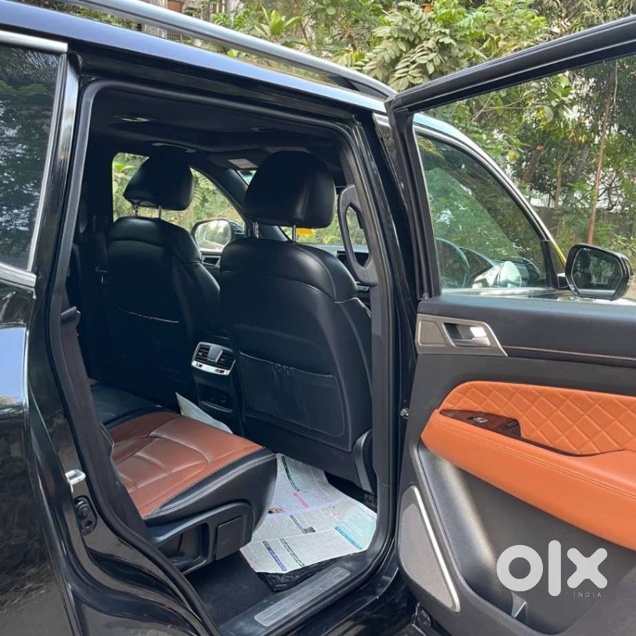 Mahindra Alturas G4 4wd At, 2021, Diesel