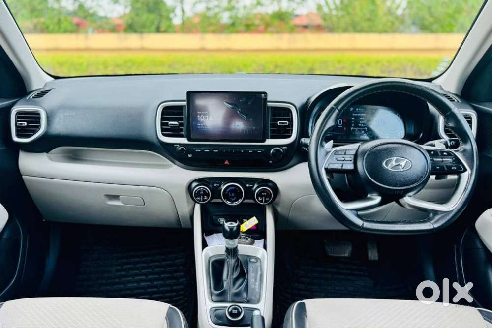 Hyundai Venue, 2023, Petrol