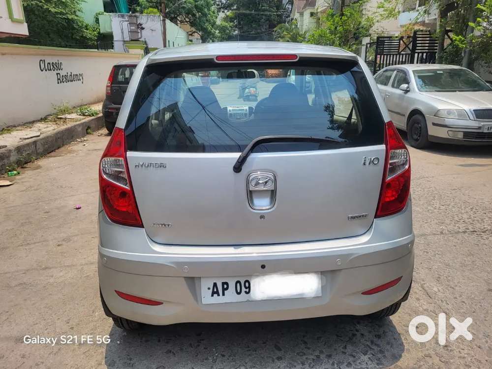 Only 50,000 Kms Automatic Hyundai I10 Sportz Petrol 2013