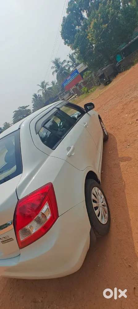 Maruti Suzuki Swift Dzire 2015 Petrol Well Maintained