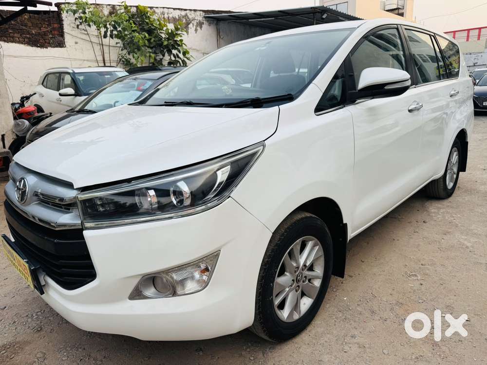 Toyota Innova Crysta 2.4 V 8 Str, 2017, Diesel