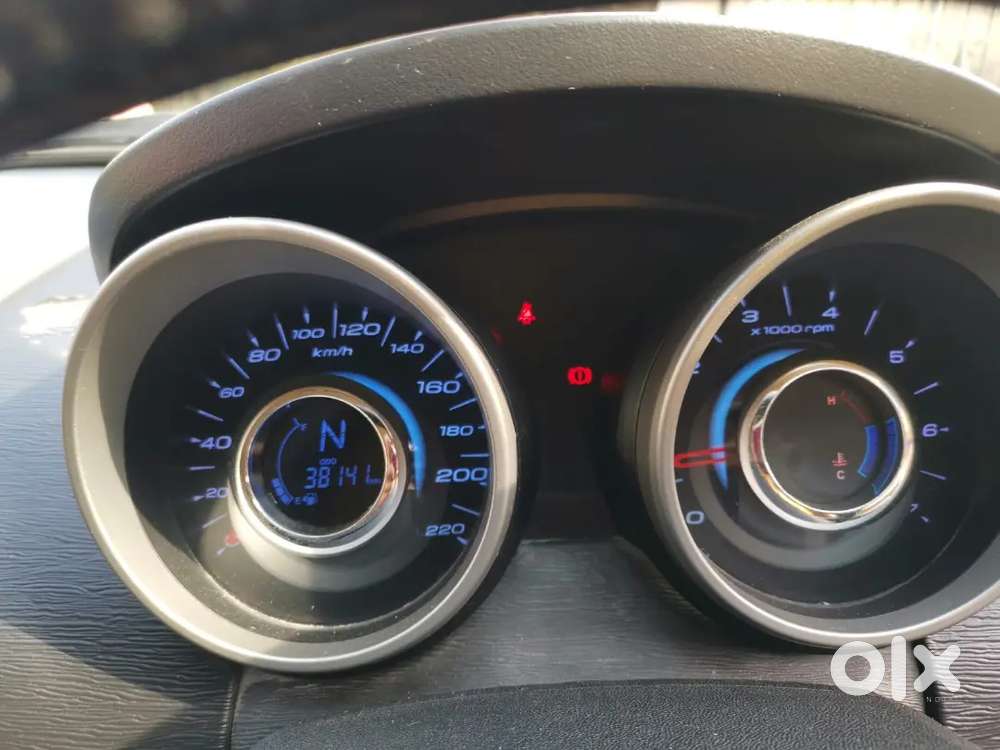 Mahindra Xuv500 W8 2015 Model