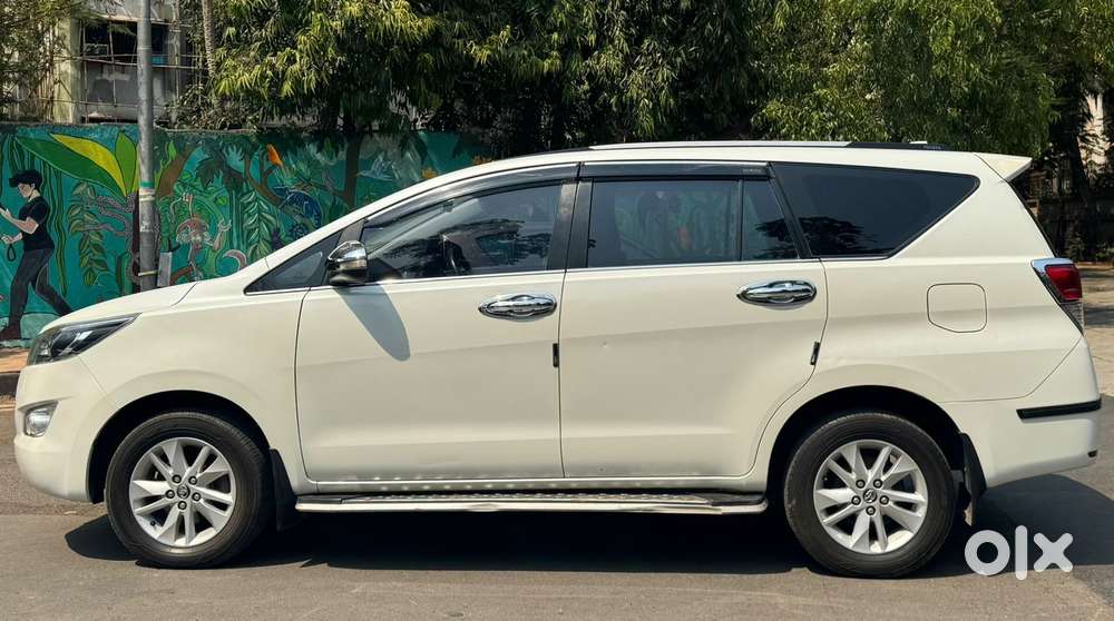 Toyota Innova Crysta 2.8z Automatic, 2017, Diesel