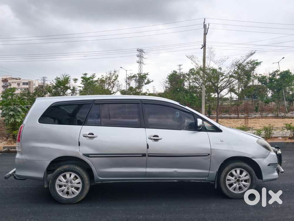 Toyota Innova 2.5 Ev Ps 8 Str Bs-iii, 2009, Diesel