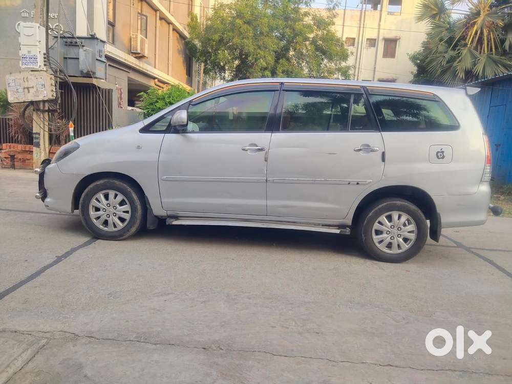 Toyota Innova 2.5 Vx 8 Str Bs-iii, 2011, Diesel