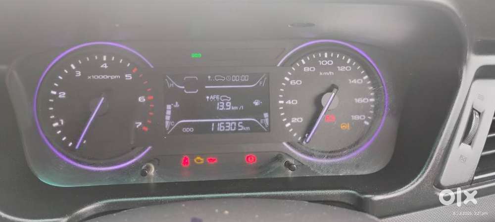 Mahindra Marazzo M4, 2020, Diesel