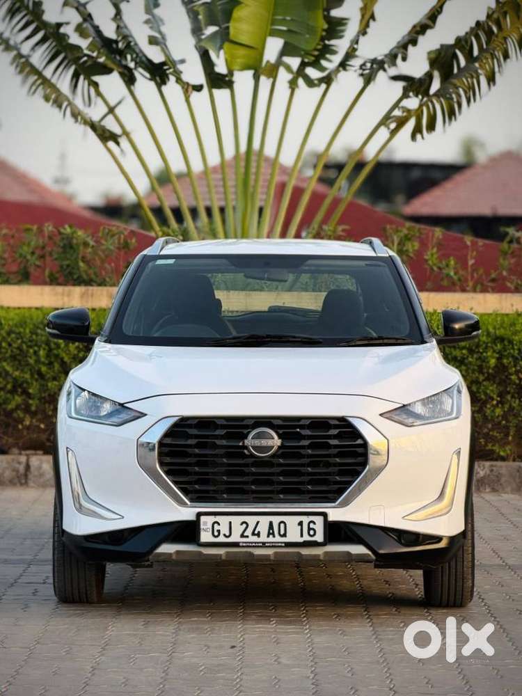 Nissan Magnite 1.0 Xv Executive, 2022, Petrol