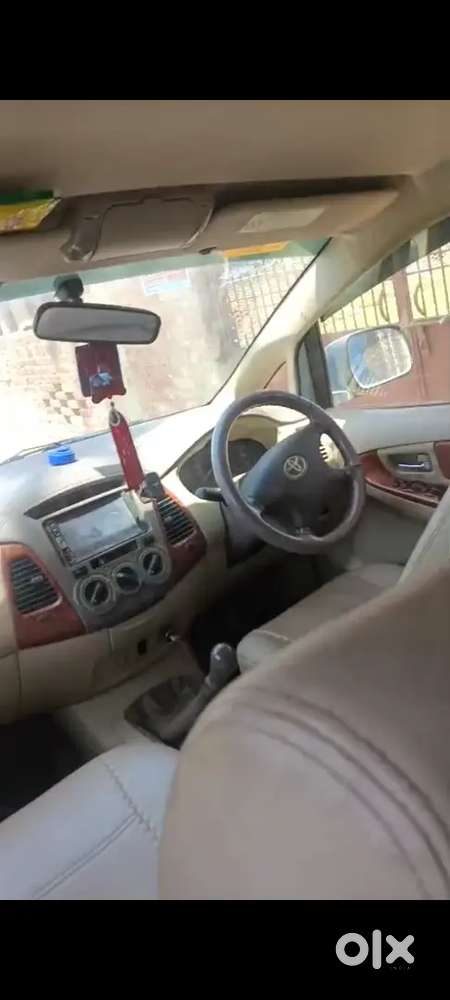 Toyota Innova Crysta 2006