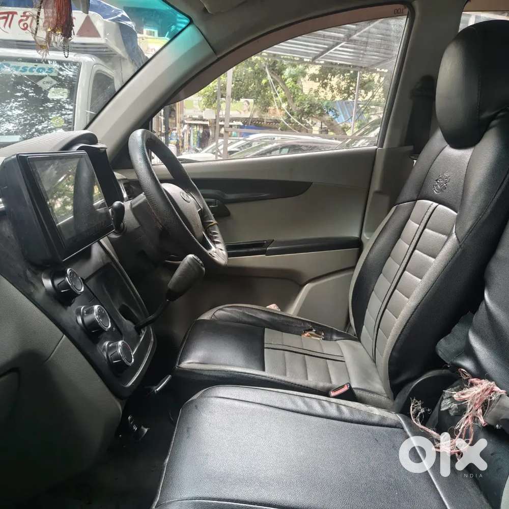 Mahindra Kuv100 Nxt Petrol 2017