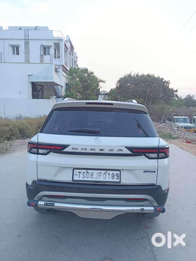 Maruti Suzuki Brezza 1.5 Zxi Plus At Smart Hybrid, 2022, Petrol