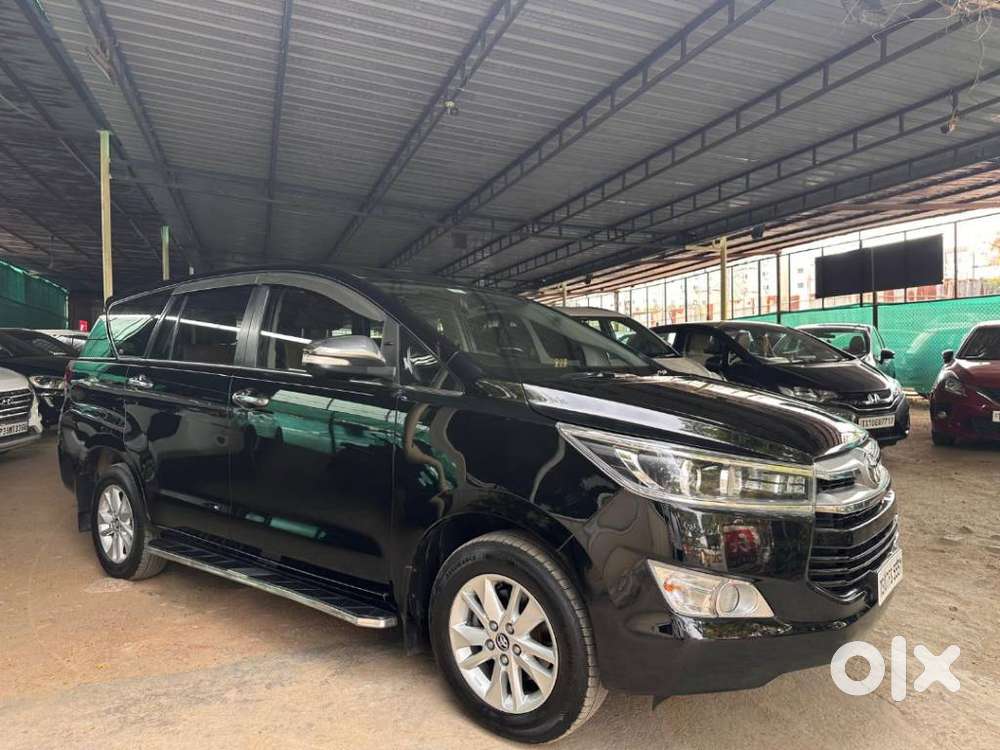 Toyota Innova Crysta 2.8 Zx At 7 Seater, 2017, Diesel