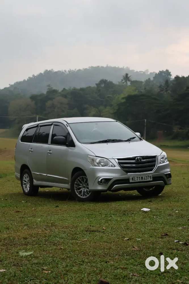 Toyota,innova