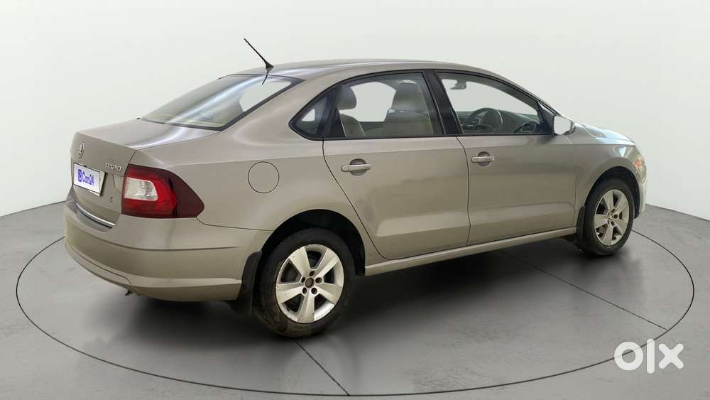 Skoda Rapid 1.6 Mpi At Style, 2016, Petrol