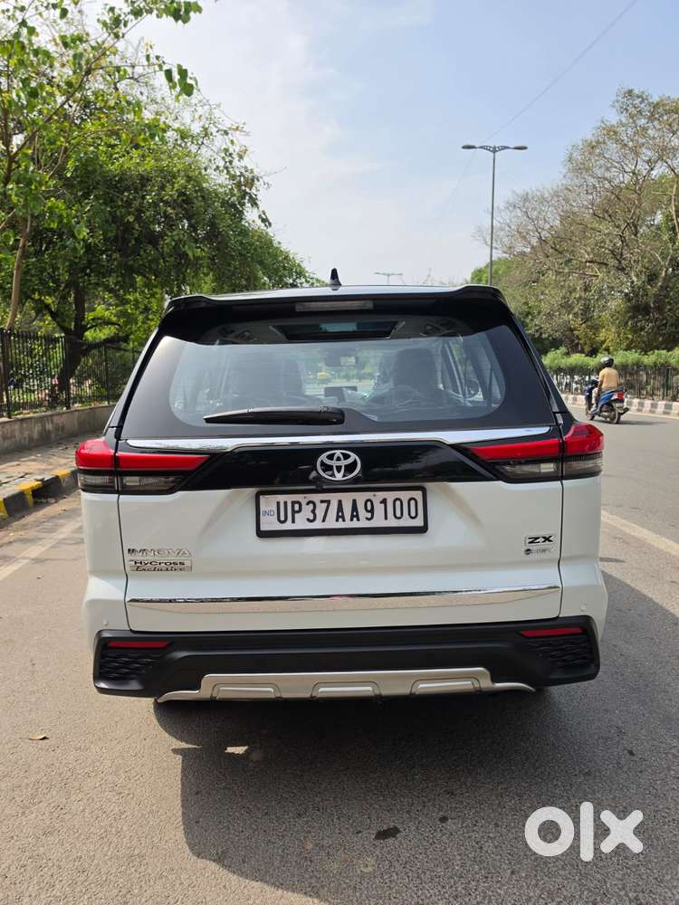Toyota Innova Hycross 2.0 Zx (o) Hybrid 7 Str, 2025, Petrol