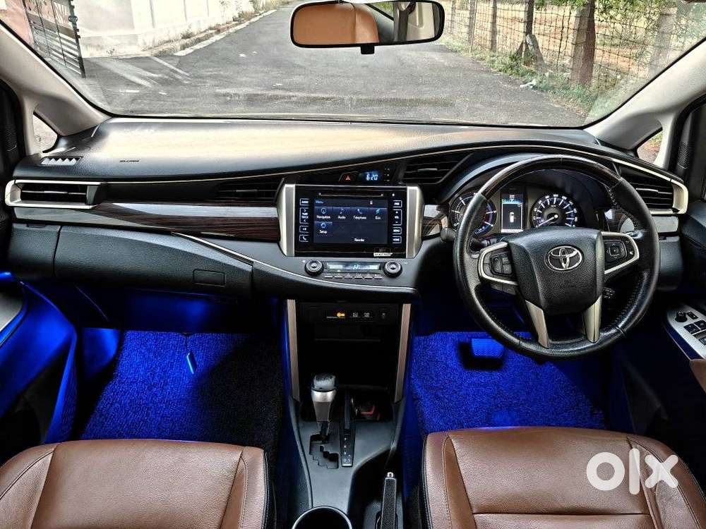 Toyota Innova Crysta 2.8 Zx At 7 Seater, 2017, Diesel