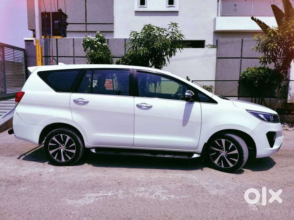 Toyota Innova Crysta 2.7 Zx At, 2020, Diesel
