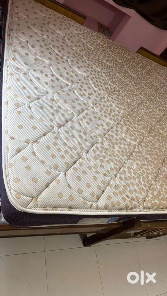 Peps Spring Mattress with 03 single cots