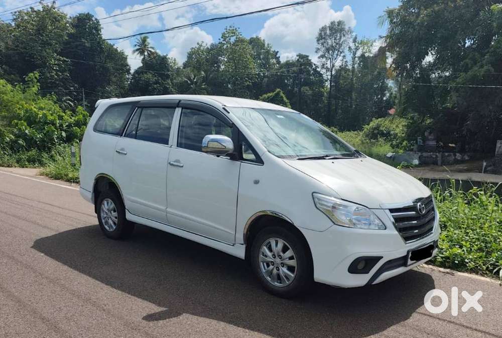 Toyota Innova 2.5 G (diesel) 7 Seater Bs Iv, 2015, Diesel