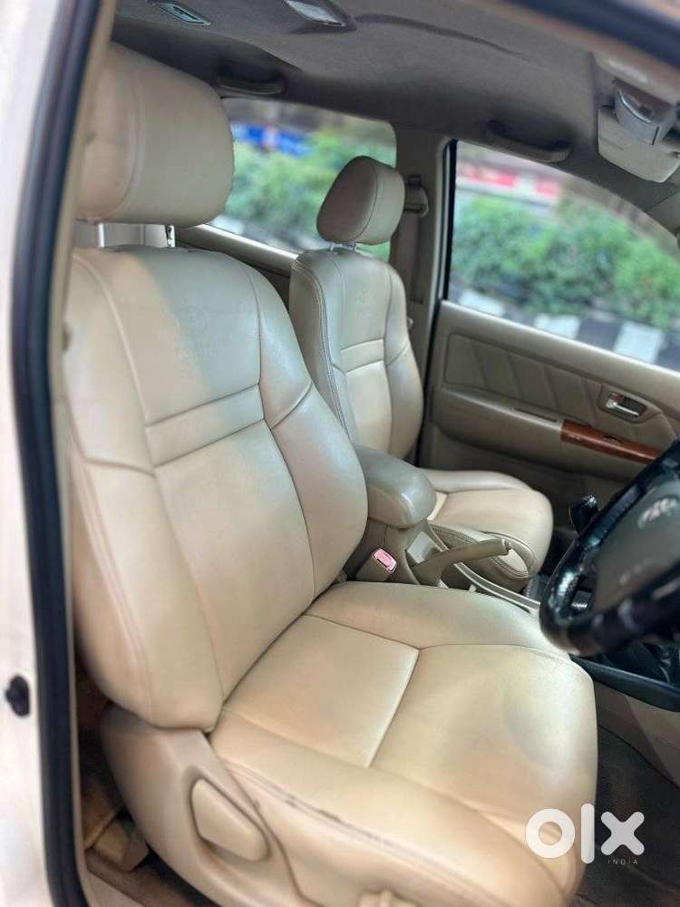 Toyota Fortuner, 2011, Diesel