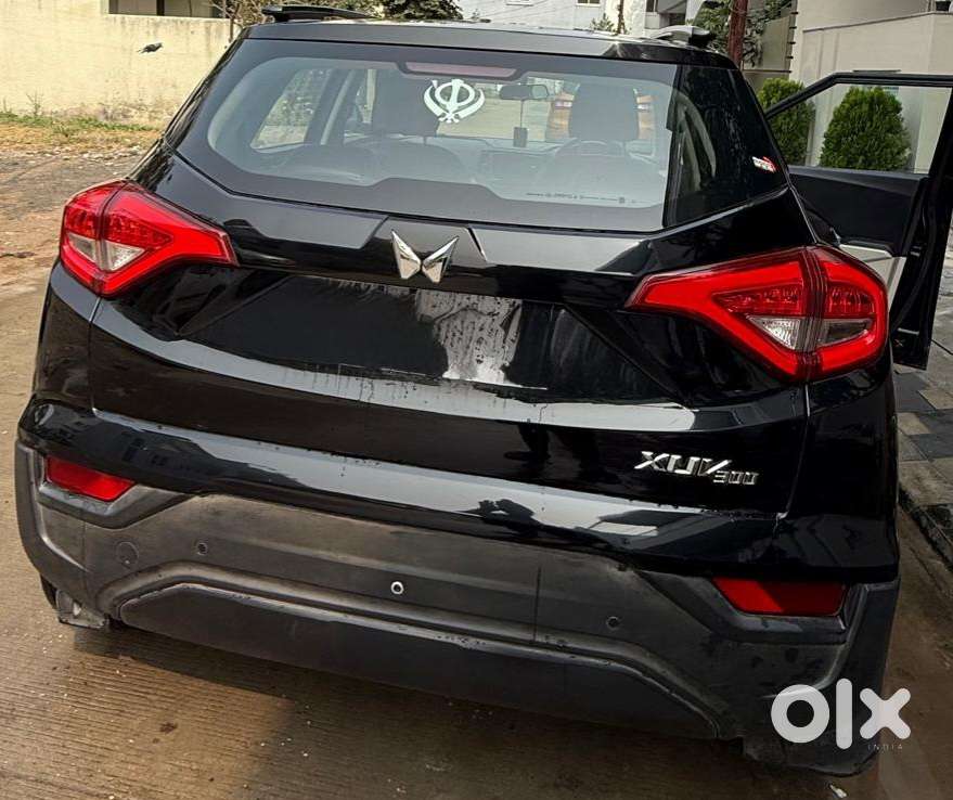 Mahindra Xuv300 W8 Option, 2023, Petrol