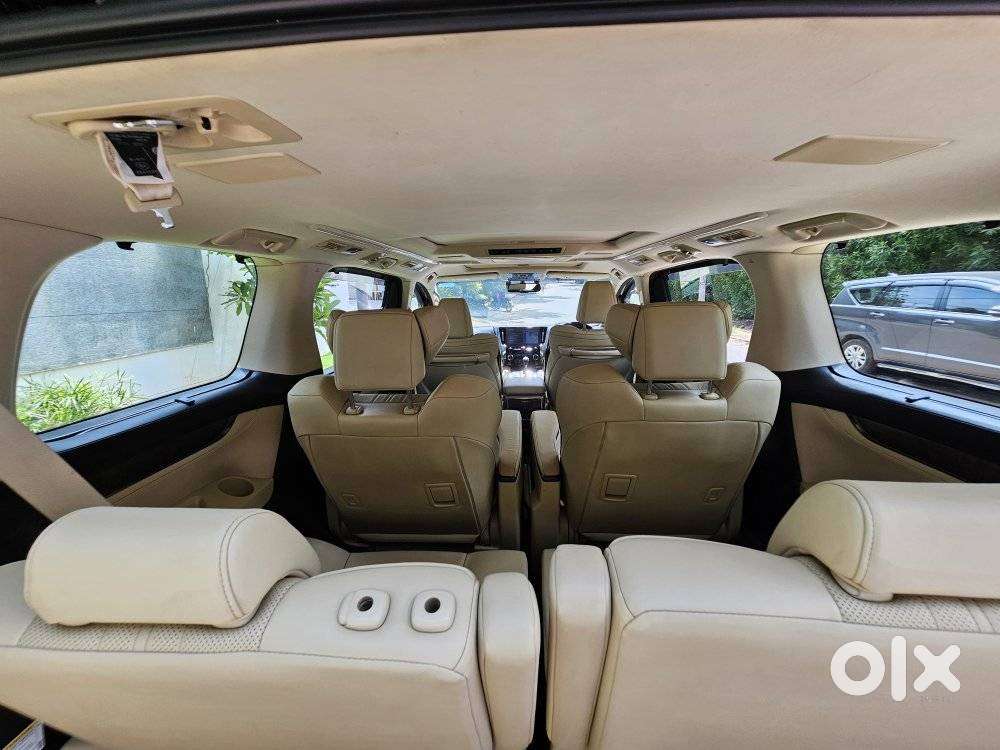 Toyota Vellfire 2.5 Executive Lounge, 2020, Petrol