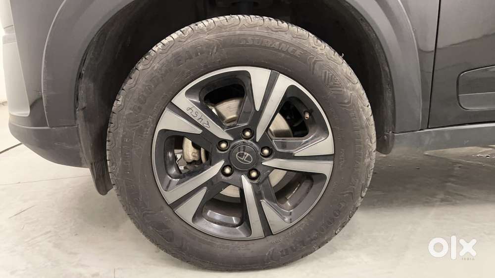Tata Nexon Creative Plus S 1.2 Revotron Petrol 6 Mt, 2024, Petrol
