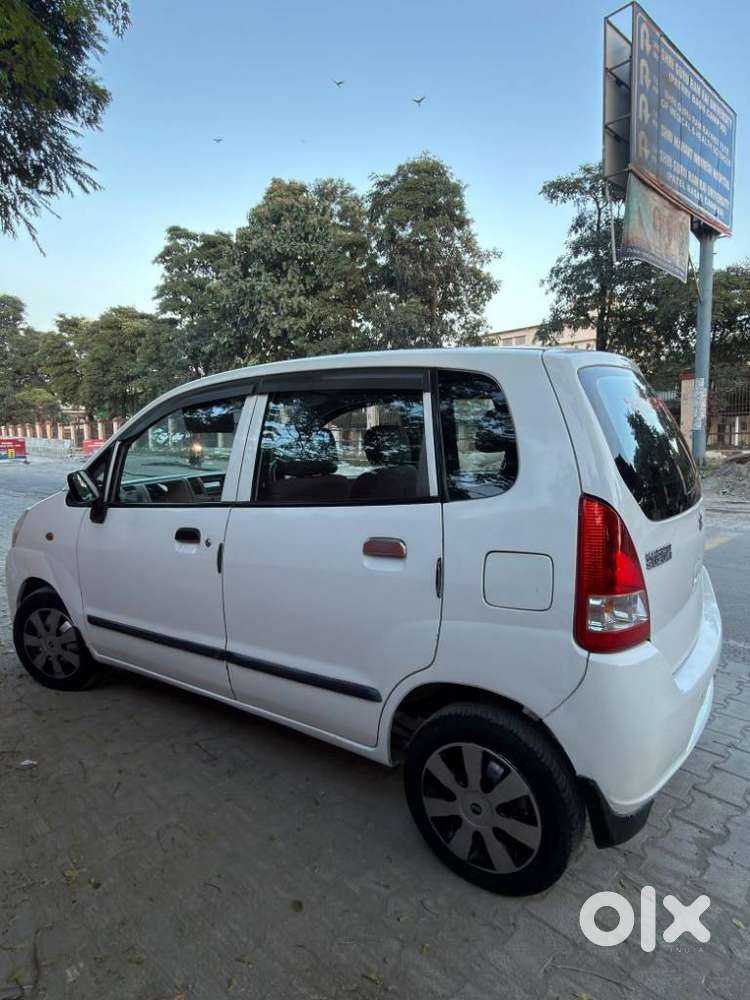 Maruti Suzuki Zen Estilo Lxi Bs Iv, 2010, Petrol