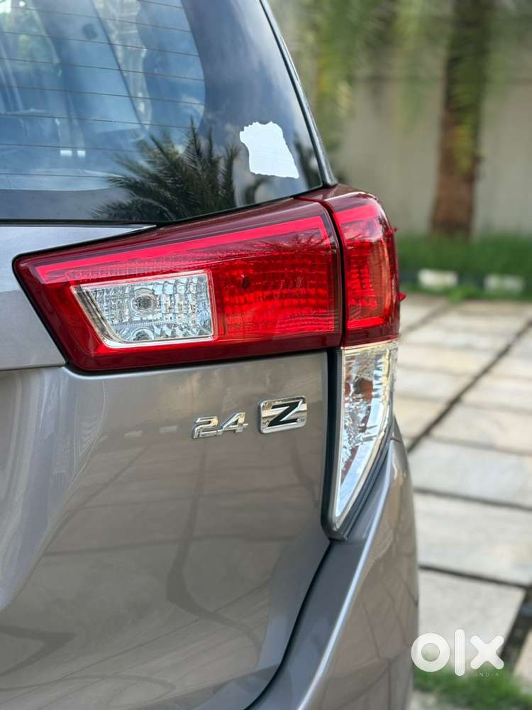 Toyota Innova Crysta 2017 Diesel 173000 Km Driven