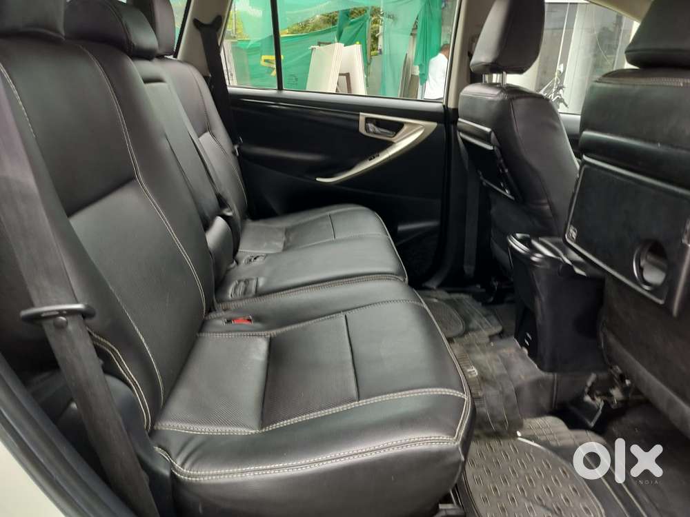 Toyota Innova Crysta 2.4 V 8 Str, 2017, Diesel