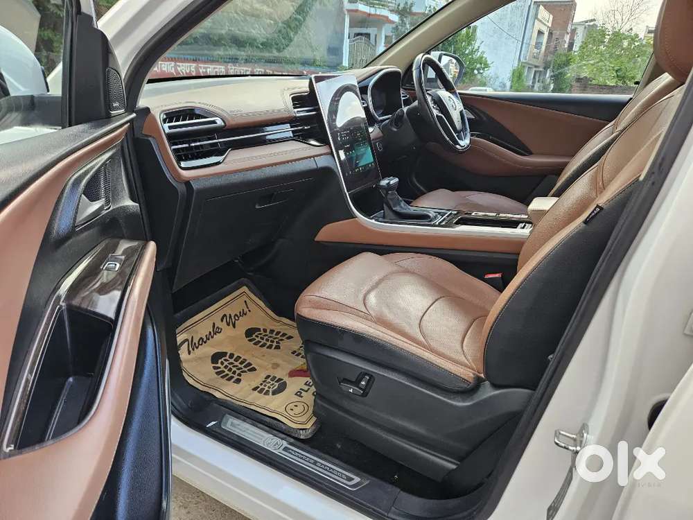 Mg Hector Plus Savvy Pro 2023