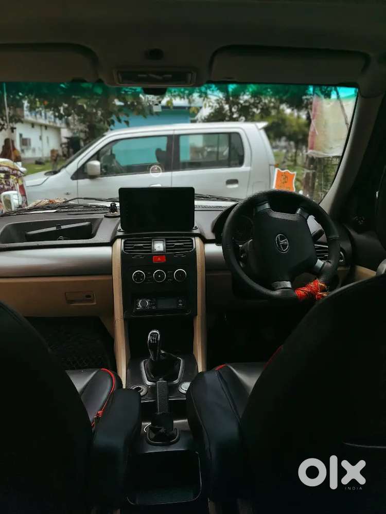 Tata Safari Storme 2014