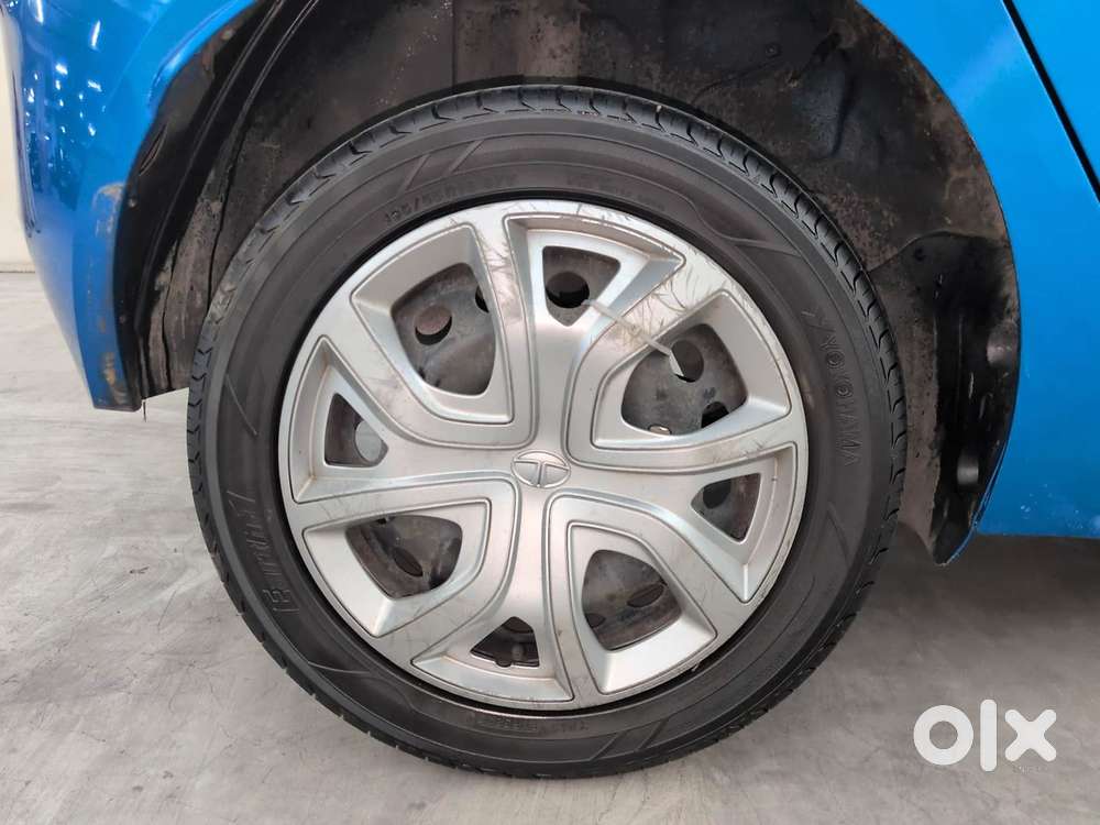 Tata Altroz 1.2 Xt, 2022, Petrol