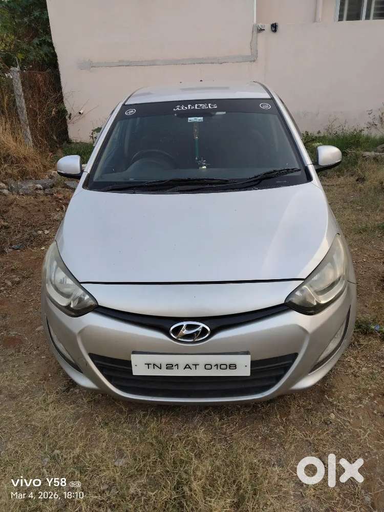 Hyundai I20 2013 Petrol 79000 Km Driven Good Condition