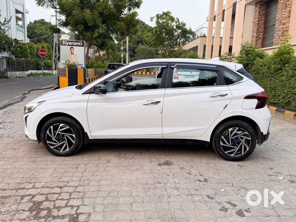 Hyundai I20 Asta 1.4 Automatic (o) With Sunroof, 2024, Petrol