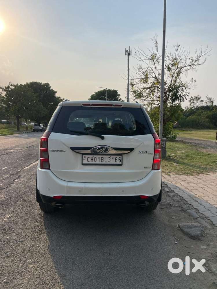 Mahindra Xuv500 2017 Diesel 90000 Km Driven
