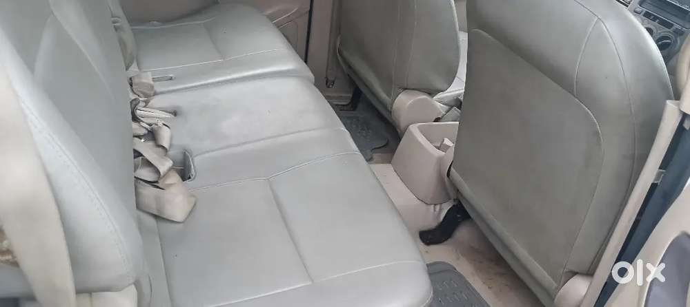 Toyota Innova 2.0 E 2008