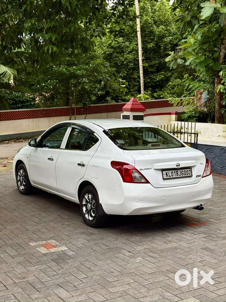 Nissan Sunny, 2012, Diesel