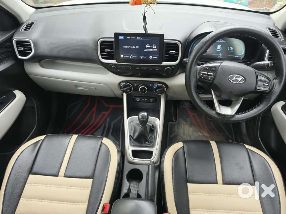 Hyundai Venue 1.2 S (o), 2023, Petrol