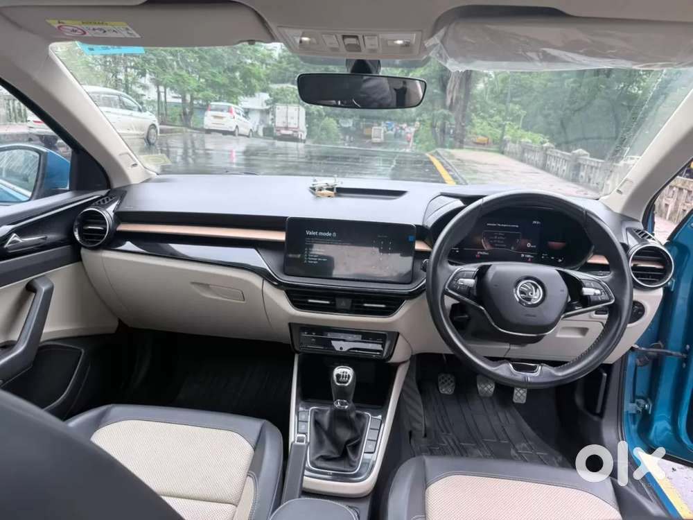 Skoda Slavia Style 1.5l Tsi Mt, 2022, Petrol