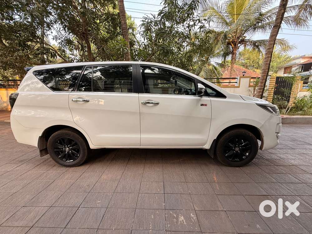 Toyota Innova Crysta