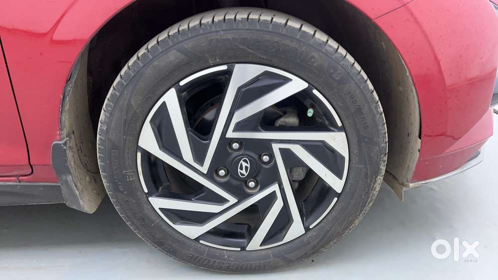 Hyundai New I20 1.2 Asta (o) Mt Dual Tone, 2023, Petrol