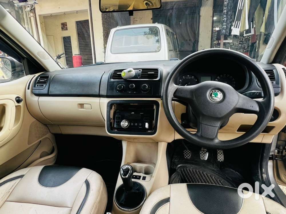 Skoda Fabia Petrol Manual 2012
