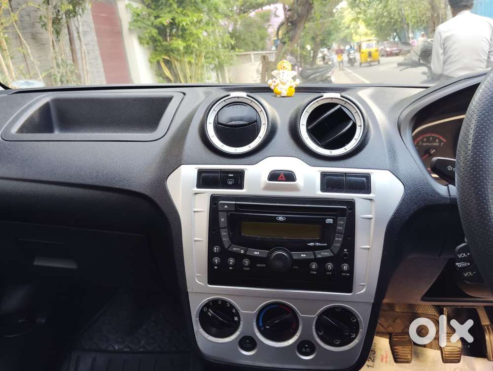 Ford Figo 2012-2015 Petrol Zxi, 2015, Petrol